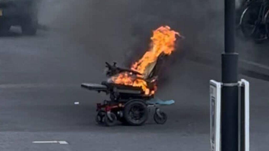 Man in rolstoel op straat in Utrecht in brand gestoken, verdachte opgepakt