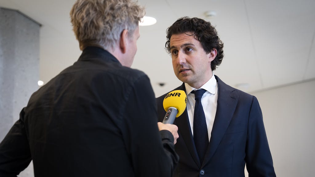 Klaver sneert naar VVD: ‘Houdt dit land gegijzeld, partijbelang voorop’