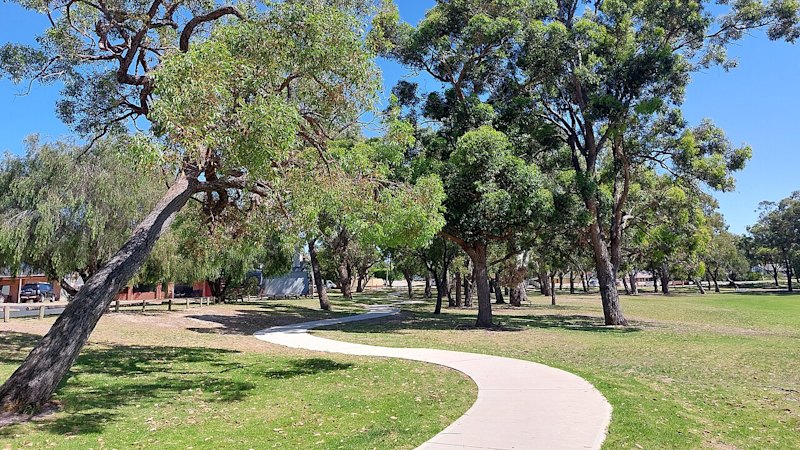 Teen charged with indecent dealing after allegedly trying to lure boy from Perth park