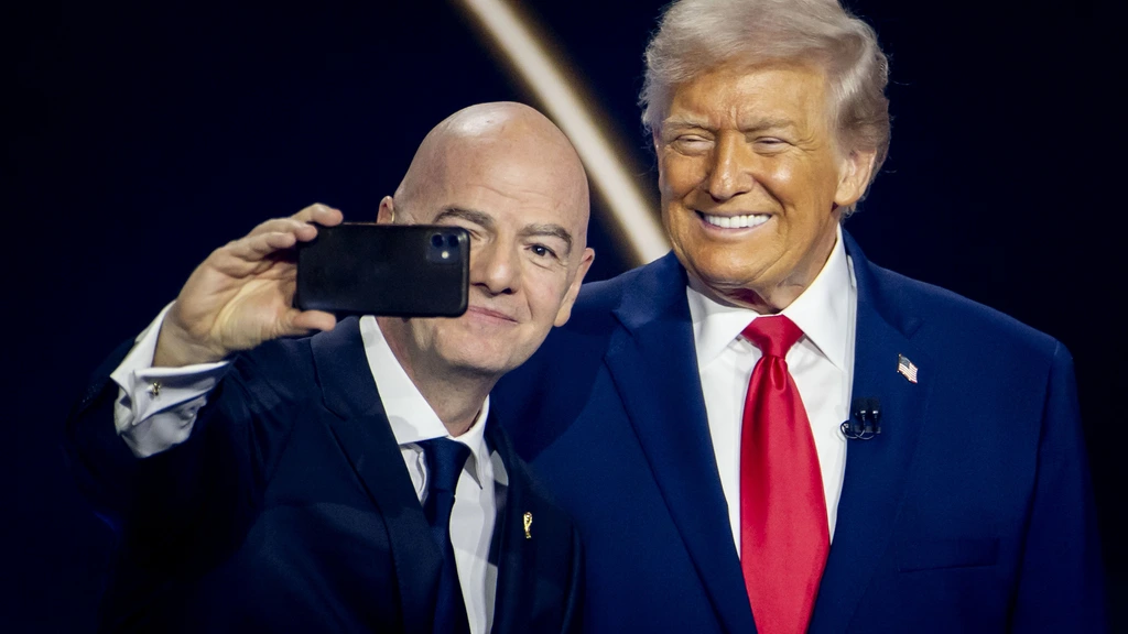 FIFA-preses Infantino: 'Reik samen met Trump de WK-beker uit'