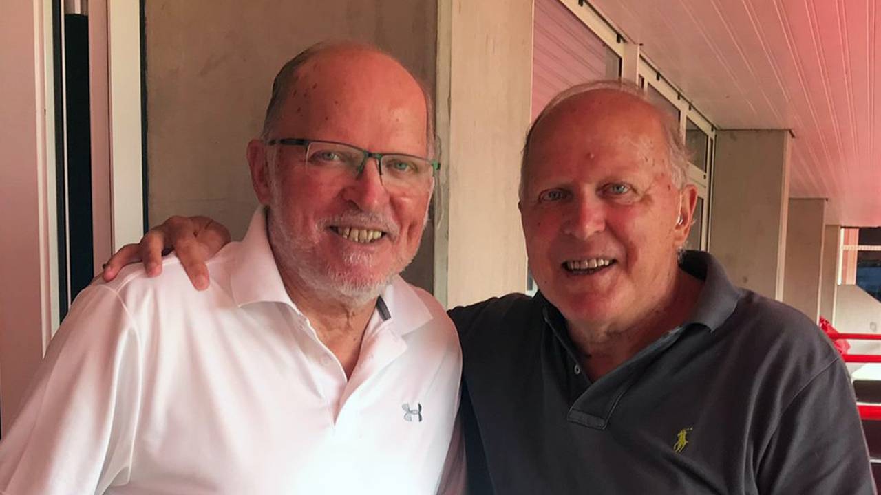 Willy en René kritisch op Van Dijk: 'Moet medespelers aan de oren trekken!'
