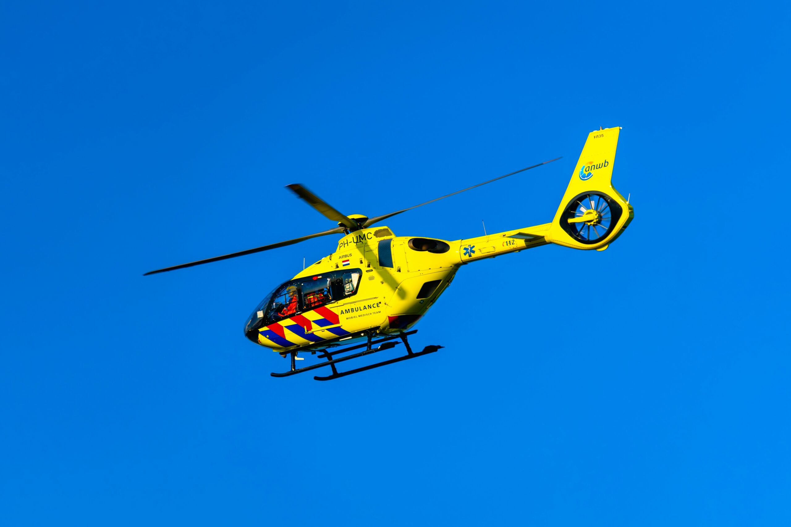 Dode en gewonde bij ongeval met vier vrachtwagens op A73