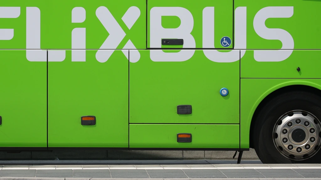 Belgische politie vindt vuurwapens op toilet in Flixbus na tip chauffeur