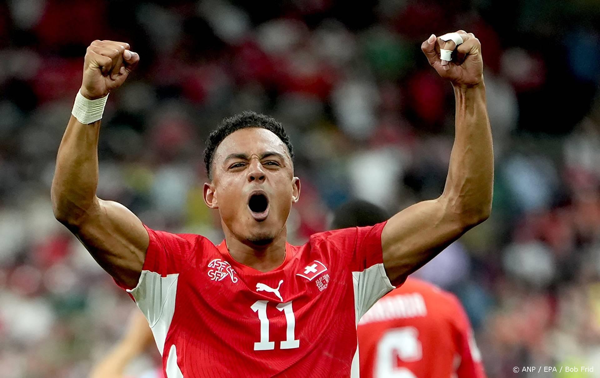 Zwitserland na winst op Algerije naar achtste finales WK voetbal