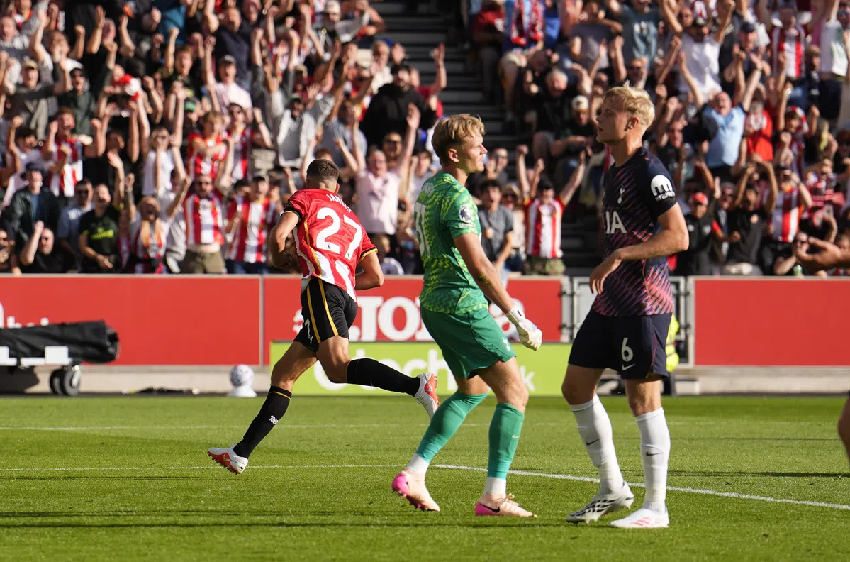 Pijnlijk debuut voor Van Hecke: Brentford vernedert Tottenham