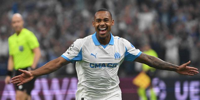 EN DIRECT | OM - Ajax : Marseille confortablement en tête à la mi-temps grâce à un doublé de Paixao