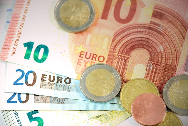 Commission eyes changes to big business tax to unlock budget deal