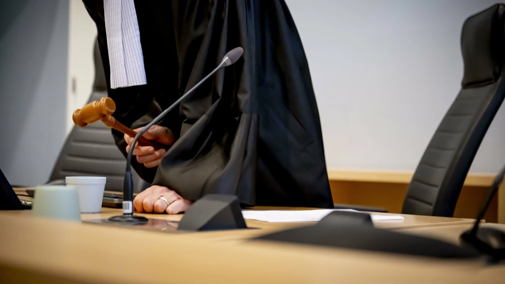 Rechter die gemeenten overlaadde met Woo-verzoeken op non-actief gesteld