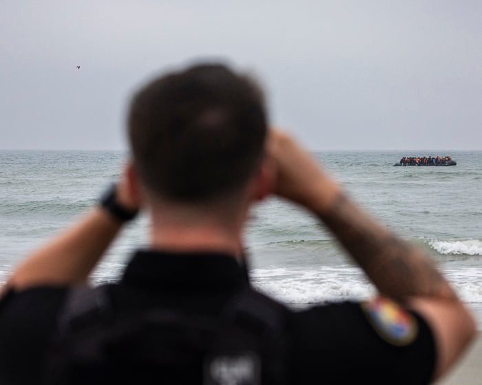 Two women die trying to cross Channel from France