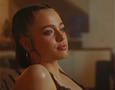 'We wisten niet wie ze was': dochter (19) Angelina Jolie moest gewoon auditie doen, nu straalt ze in eerste clip