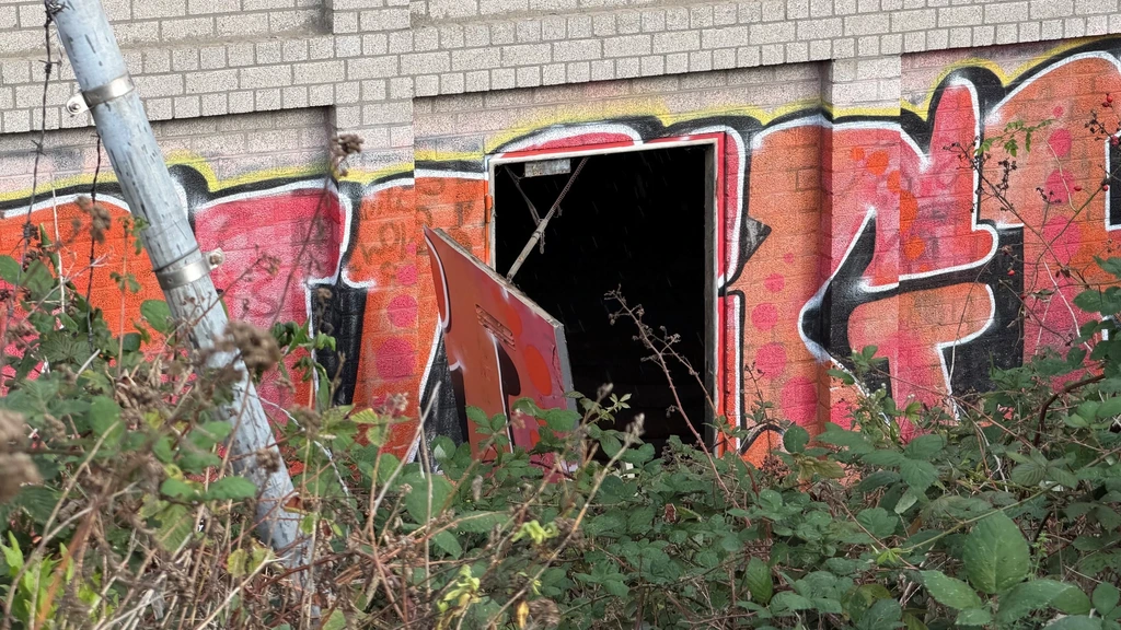 Brandstichting bij het spoor, geen treinen tussen Rotterdam en Delft