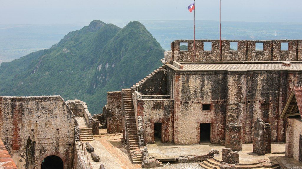Ten minste dertig doden bij toeristisch fort Haïti