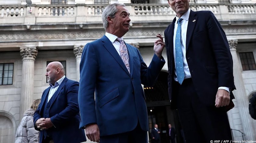 Britse waakhond onderzoekt belangen van rechterhand Farage