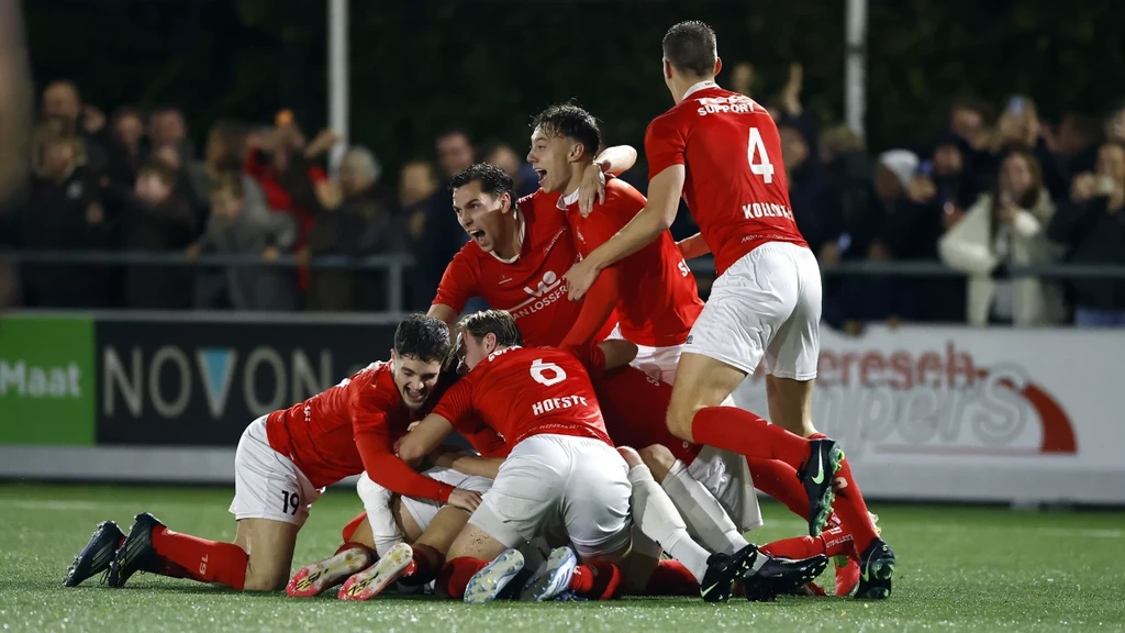 Amateurs Excelsior'31 stunten met zege op ADO, Telstar onderuit tegen Almere City