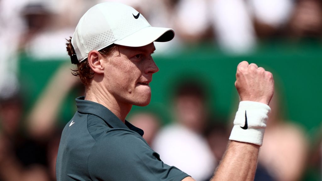 Sinner laat Zverev kansloos en speelt finale masterstoernooi Monte Carlo tegen Alcaraz