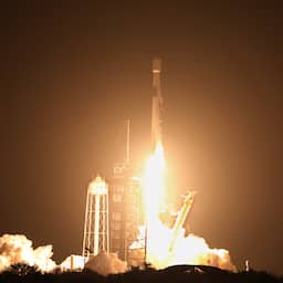 Deel van SpaceX-raket knalt op de maan: 'Brengt hopelijk discussie op gang'