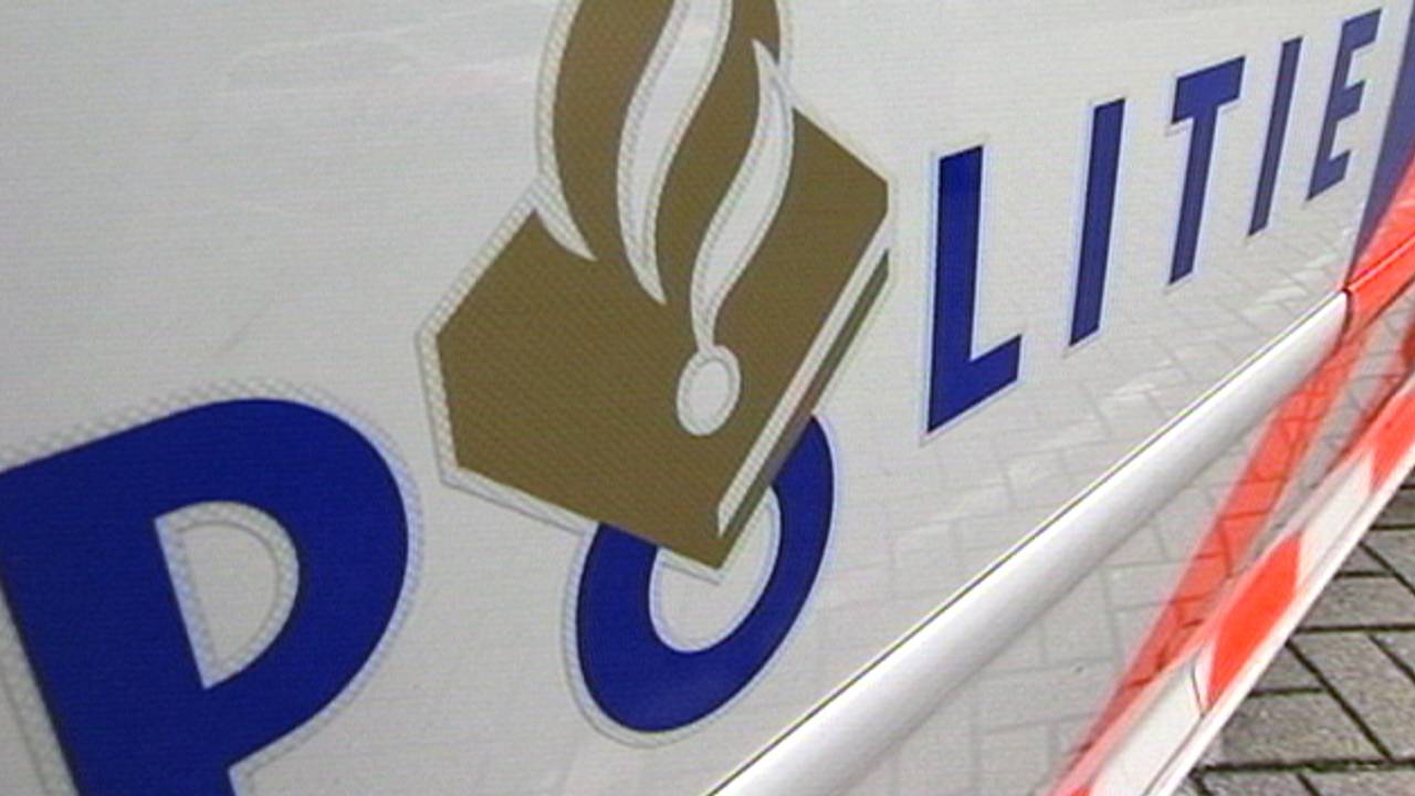 Man (19) veroorzaakt ongeluk in een poging te ontkomen aan de politie