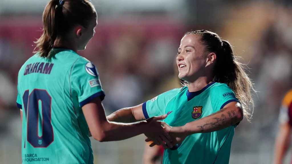 Voetbalsters Barcelona opnieuw ongenaakbaar, zeldzame flater kost Arsenal zege