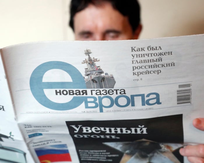 Russian society being ‘systematically crushed’ says Novaya Gazeta as newspaper announces closure