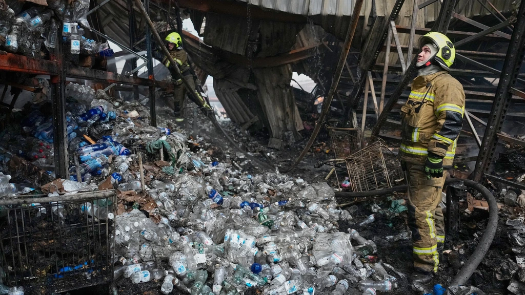Rusland blijft Oekraïne bestoken: 17 doden in Kyiv, ook distributiecentra doelwit