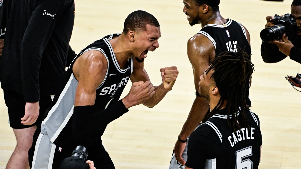 San Antonio Spurs verslaat titelverdediger Oklahoma en plaatst zich voor NBA-finale