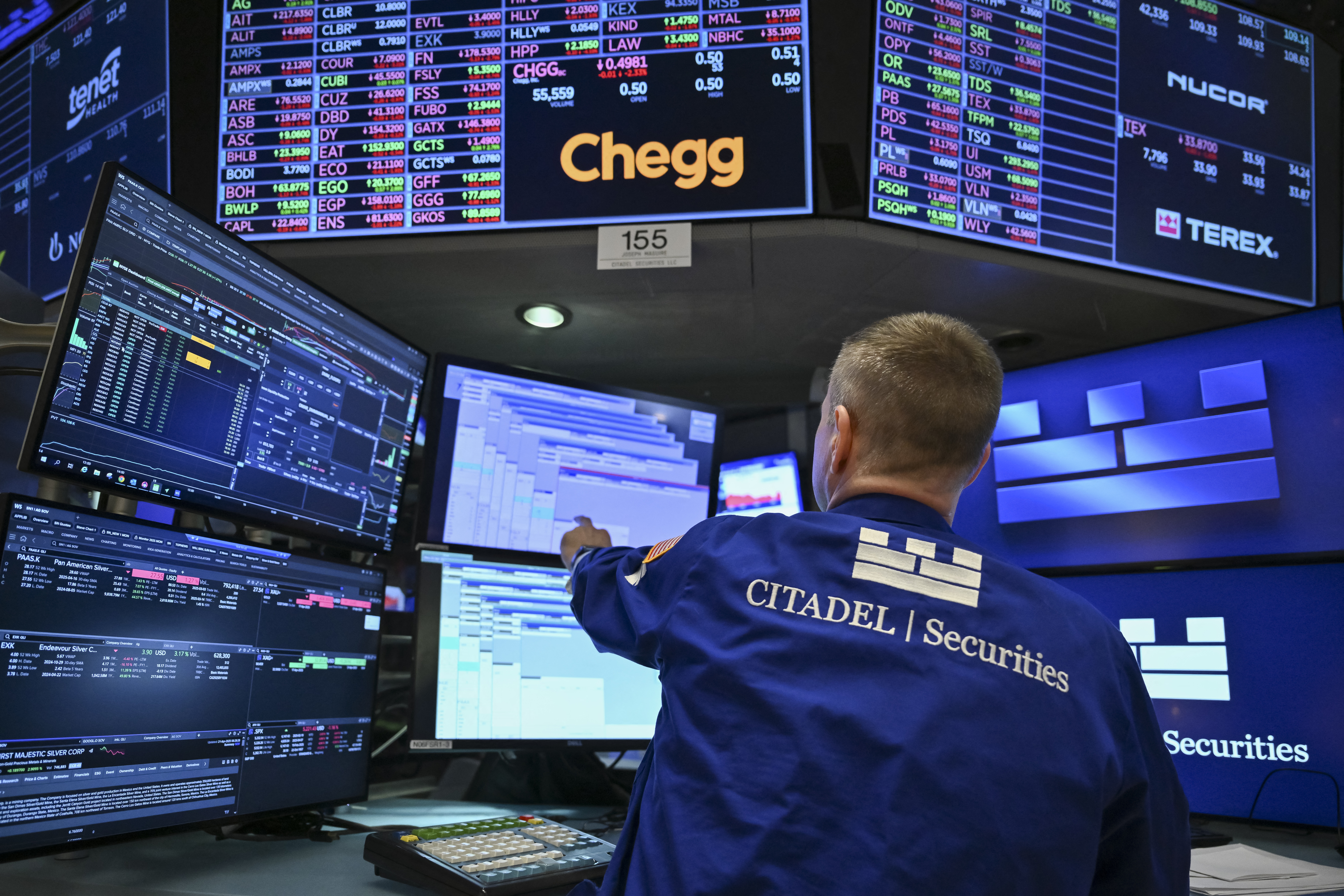Why Trump wants companies to report earnings less frequently