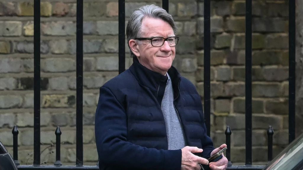 Oud-ambassadeur Mandelson op borgtocht vrijgelaten