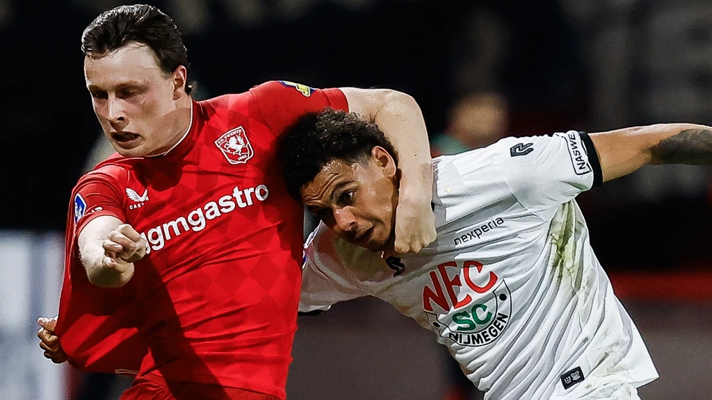 Twente en NEC houden elkaar in evenwicht in spannende strijd om Europees voetbal