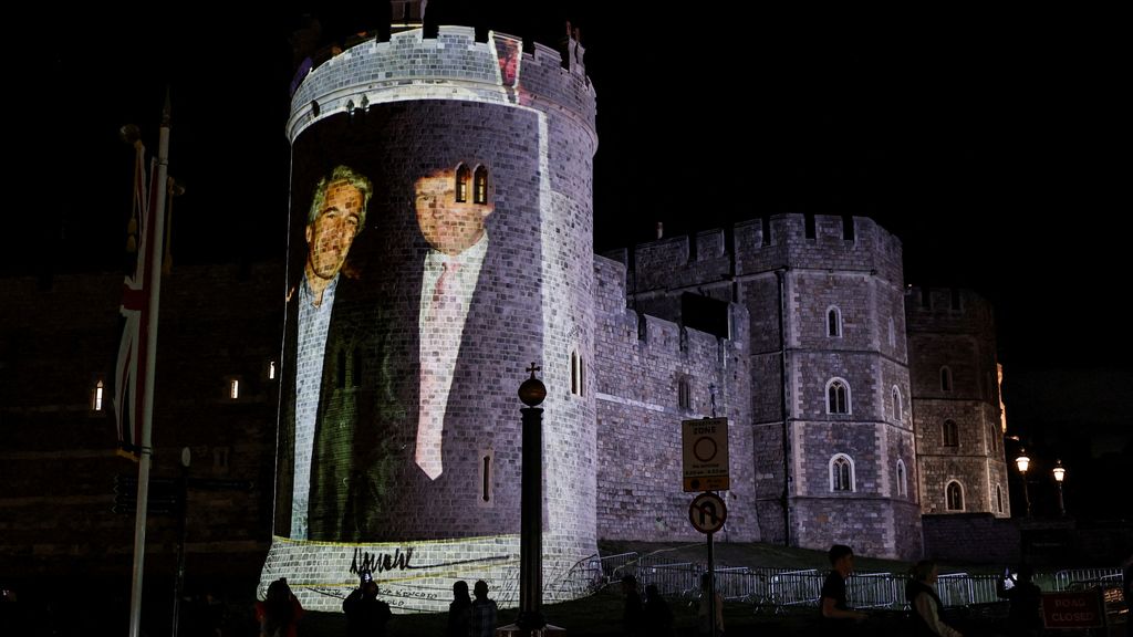 Vier activisten opgepakt na projectie Trump en Epstein op Windsor Castle