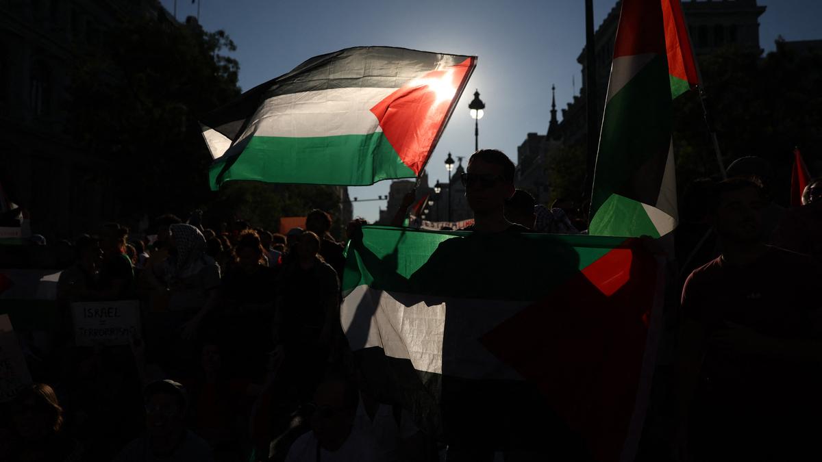 What would wider recognition of Palestine mean for Palestinians and Israel?