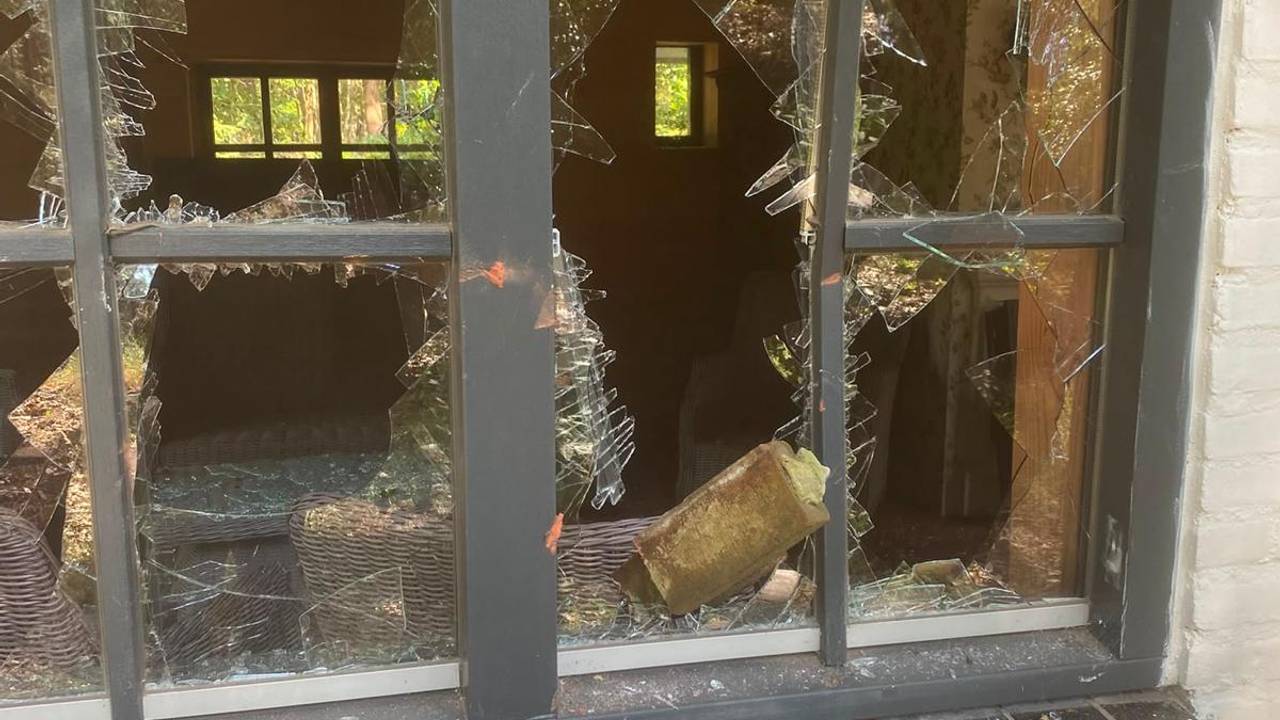 Ouders van jongens melden zich na vernielingen recreatiehuisjes: 'Gelukkig'