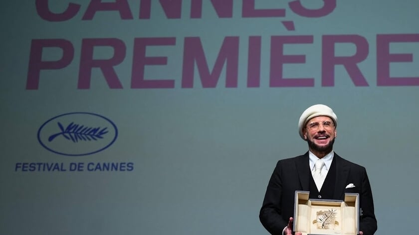 John Travolta op filmfestival Cannes verrast met ere-Palm