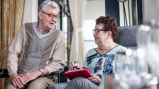 Burn-outklachten bij mantelzorgers bijna verdubbeld in regio Utrecht: 'Bespreek het met je werkgever'