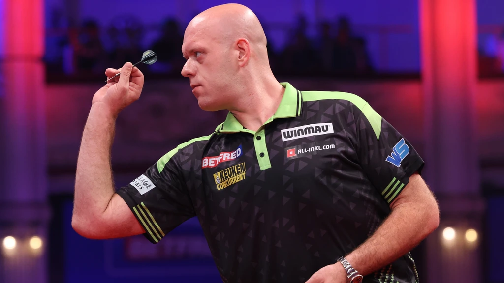 Van Gerwen ondanks slecht begin langs Gilding op World Matchplay, ook Van Duijvenbode door