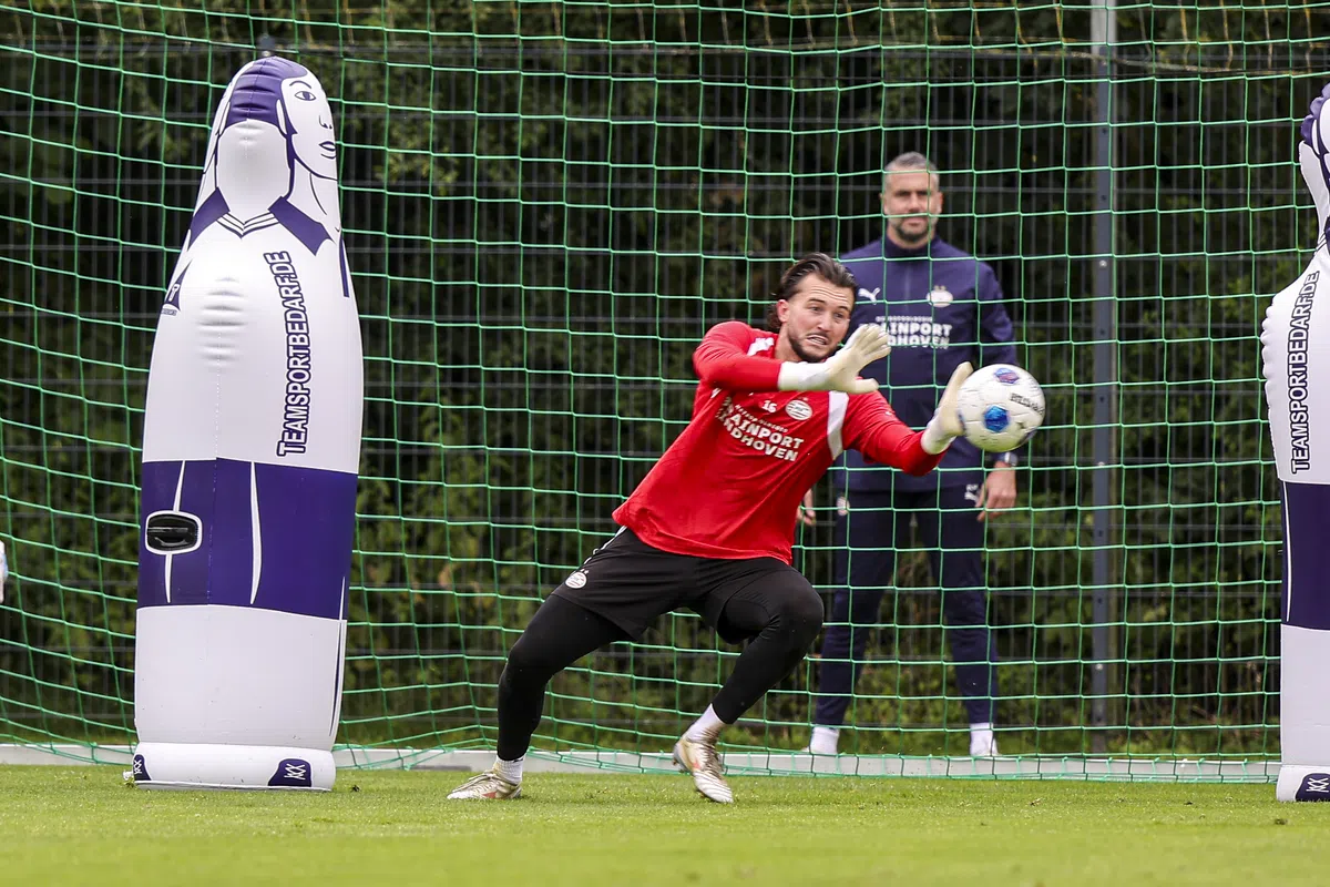 Drommel op weg naar FC Twente voor strijd met Unnerstall