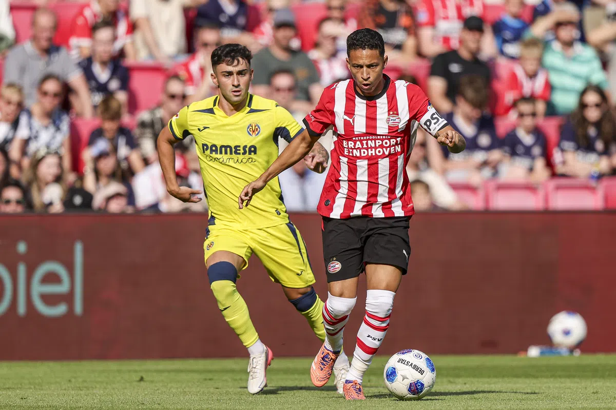 Mauro Júnior blijft PSV trouw