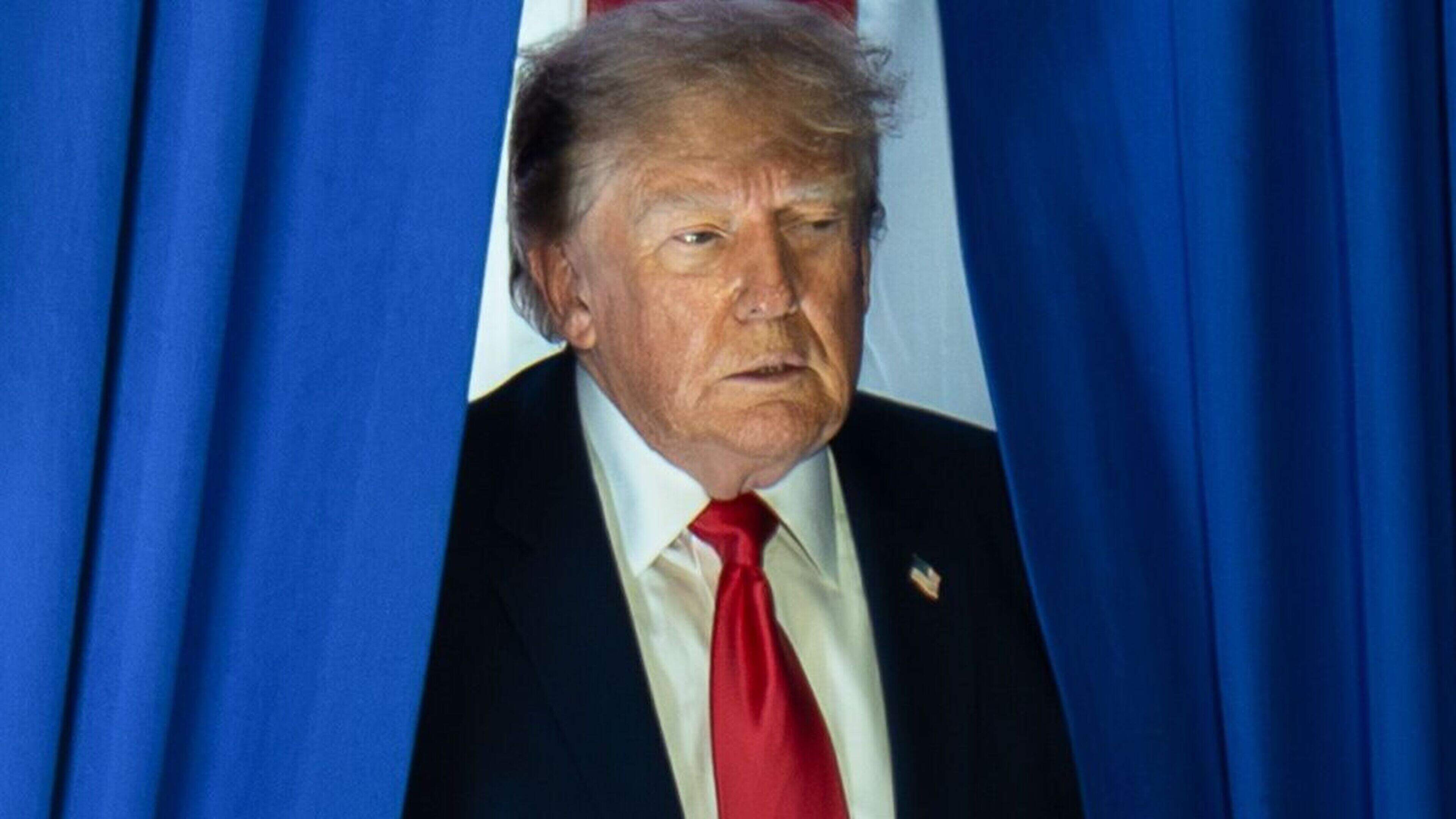 Trump aangeklaagd om gebruik ambt voor winstbejag in crypto: ’Nog nooit heeft een president zo schaamteloos geprofiteerd’