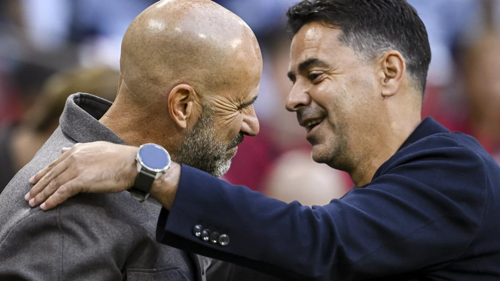 Bosz wint eindelijk met PSV in Amsterdam, maar sterk Ajax kan titelrace spannend maken