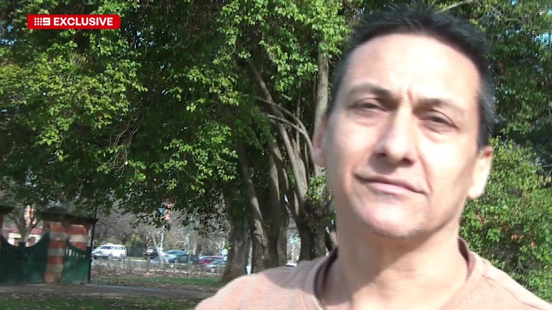 Police swoop on isolated hamlet in bid to flush out Dezi Freeman