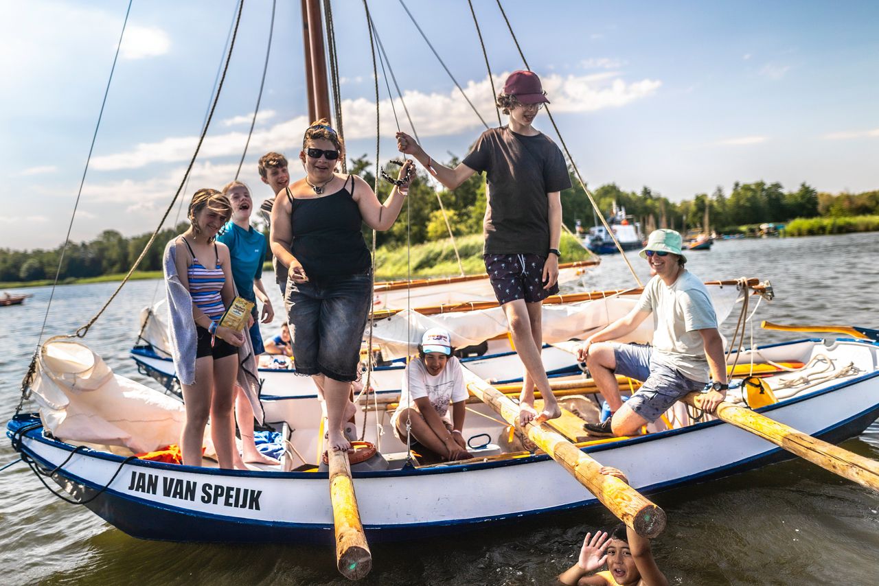 Waterpret in Zeewolde met het nationale scoutingkamp, waar Isa zojuist een levende mossel heeft gelikt. ‘Ja, het was kapot lekker’
