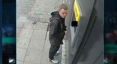 Politie deelt nieuwe beelden van vermiste Tijn (25)