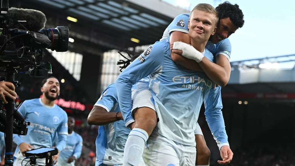 Op Anfield beschimpt Manchester City slaat hard toe na rode kaart Gravenberch