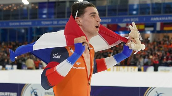 Jenning de Boo kroont zich tot wereldkampioen sprint: 'Echt bizar!'