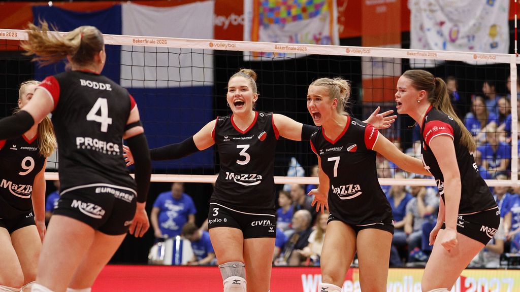 Volleybalsters Apollo 8 verrassen Sliedrecht Sport in spannend eerste finaleduel