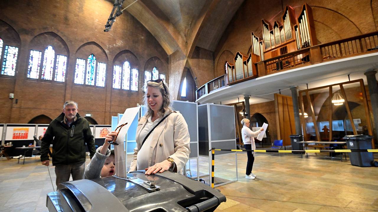 Mag je eigenlijk nog stemmen na negen uur?