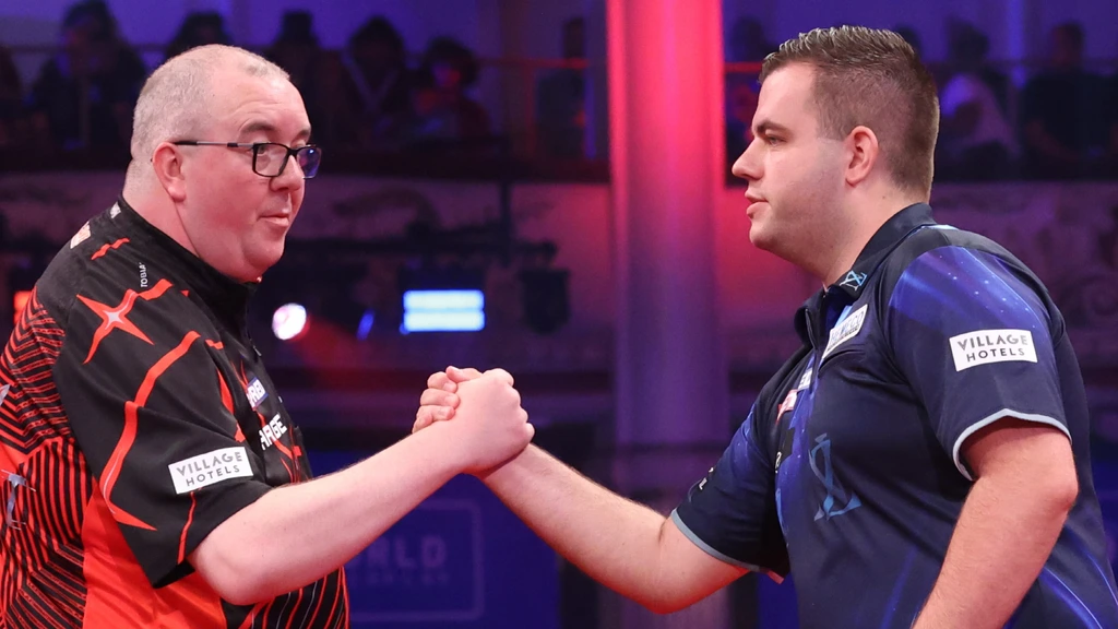 Debutant Zonneveld verliest spectaculair duel met Bunting op World Matchplay