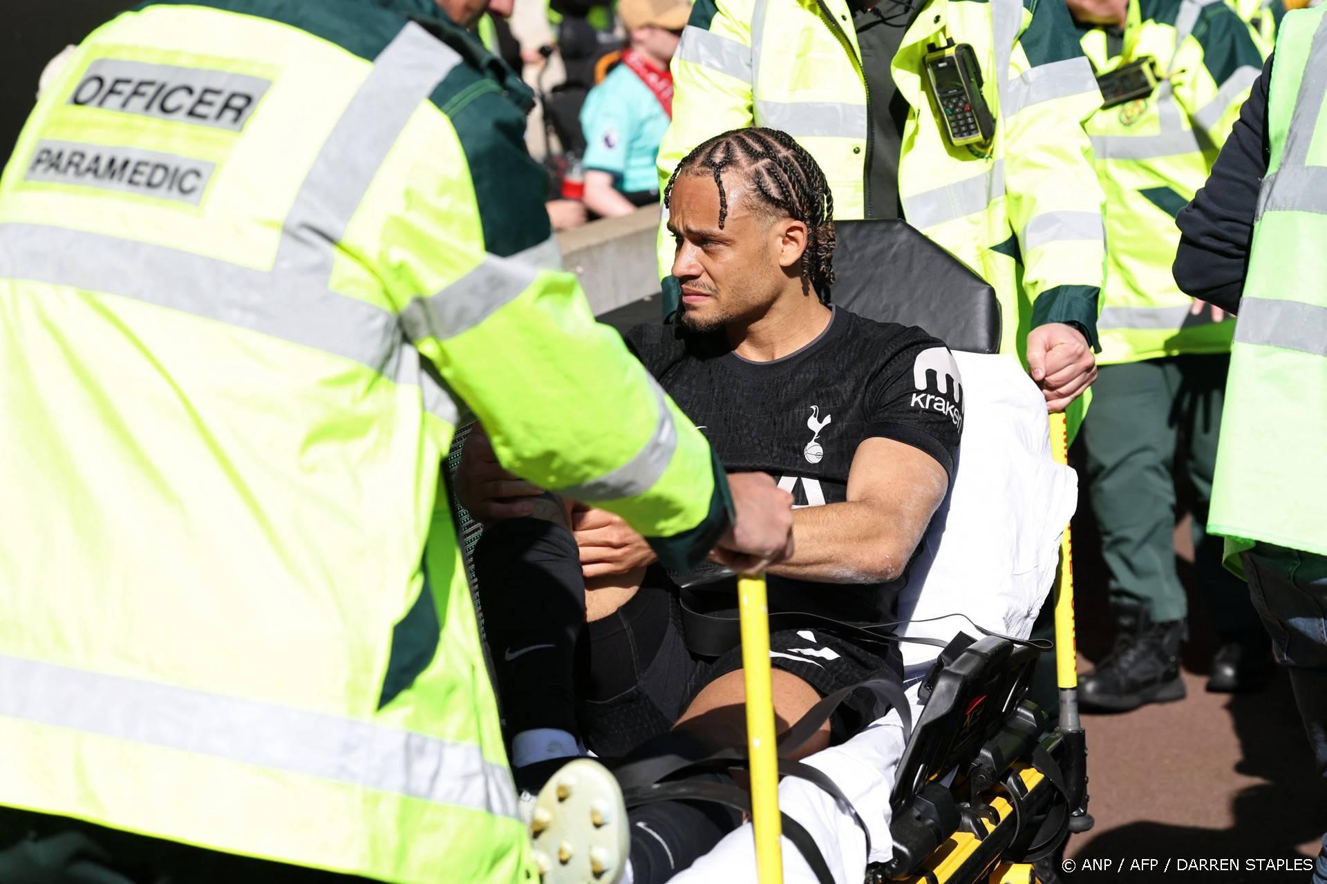 Simons mist WK door zware knieblessure