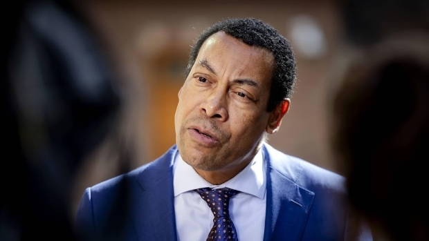 Franc Weerwind burgemeester Terneuzen, volgt Van Merrienboer op