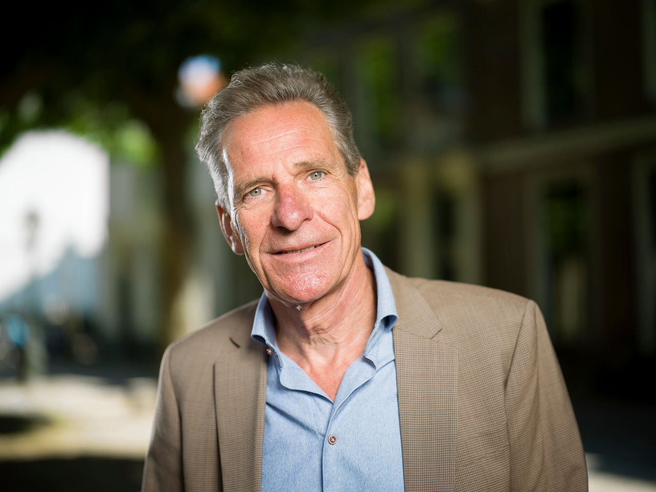 Historicus Gert Oostindie was leider van het onderzoek naar het koloniale verleden van de Oranjes. ‘Ze hebben de slavernij voortdurend met hart en ziel ondersteund’