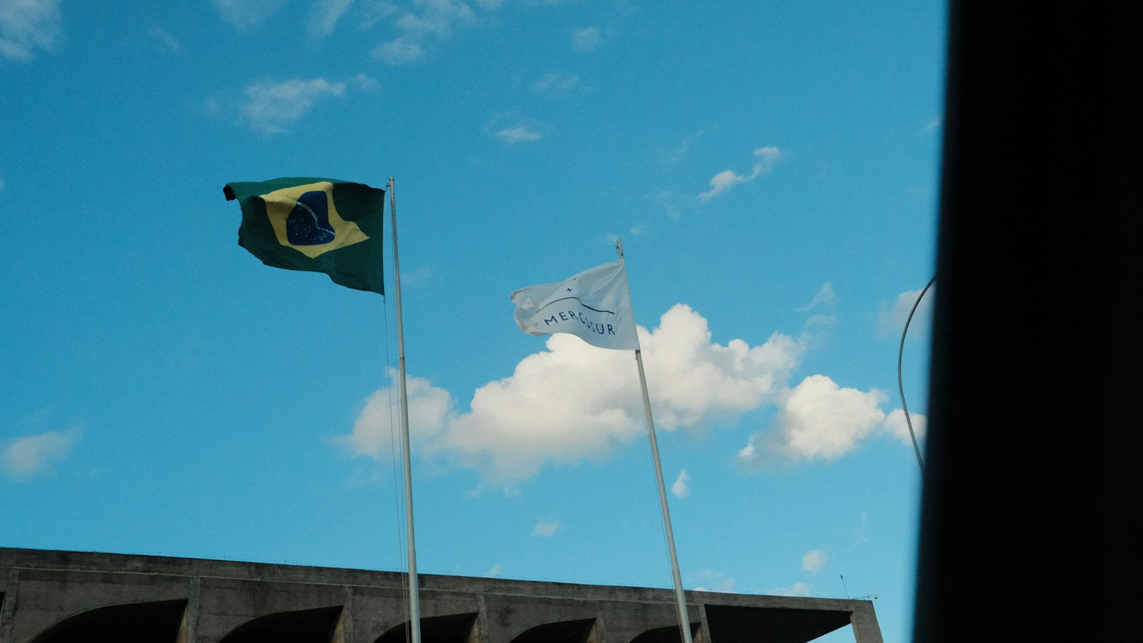 Verkiezingen in Brazilië: Lula en Bolsonaro nek aan nek